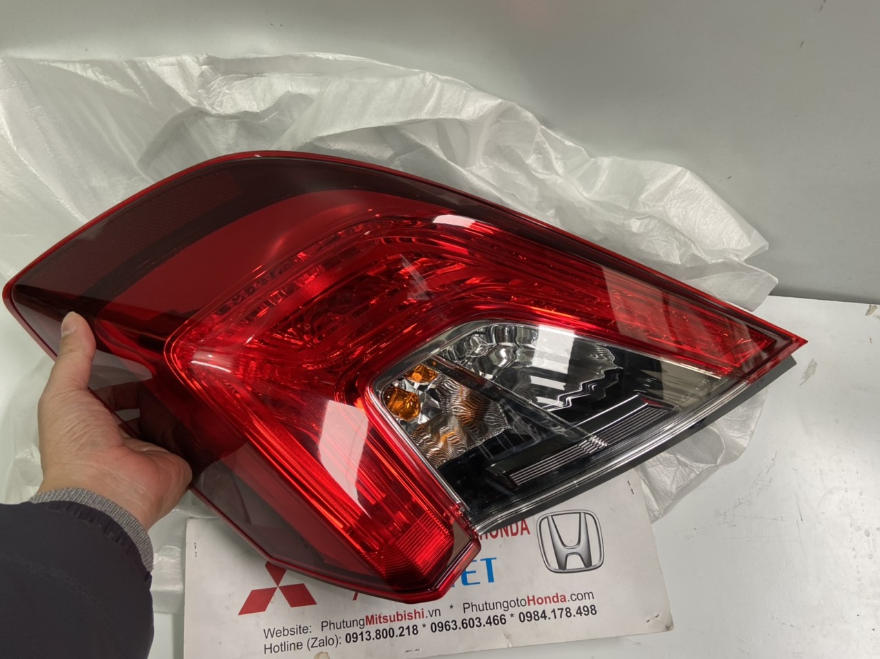 Đèn lái sau xe Honda CIVIC 2018